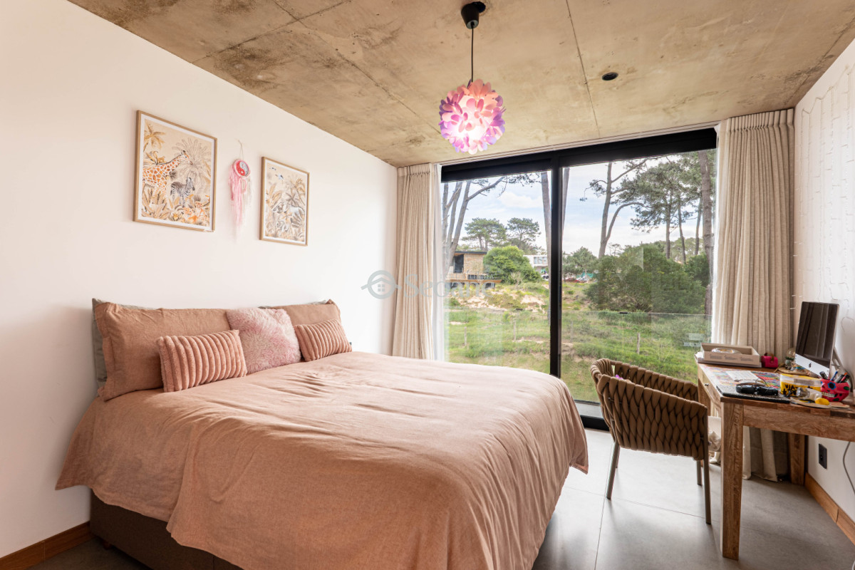 Casa ID.548 - Excepcional Residencia en Barrio Privado Reserva Montoya