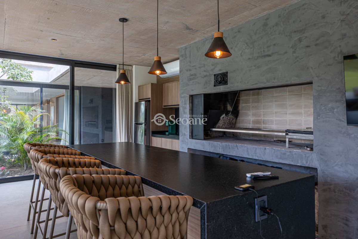 Casa ID.548 - Excepcional Residencia en Barrio Privado Reserva Montoya