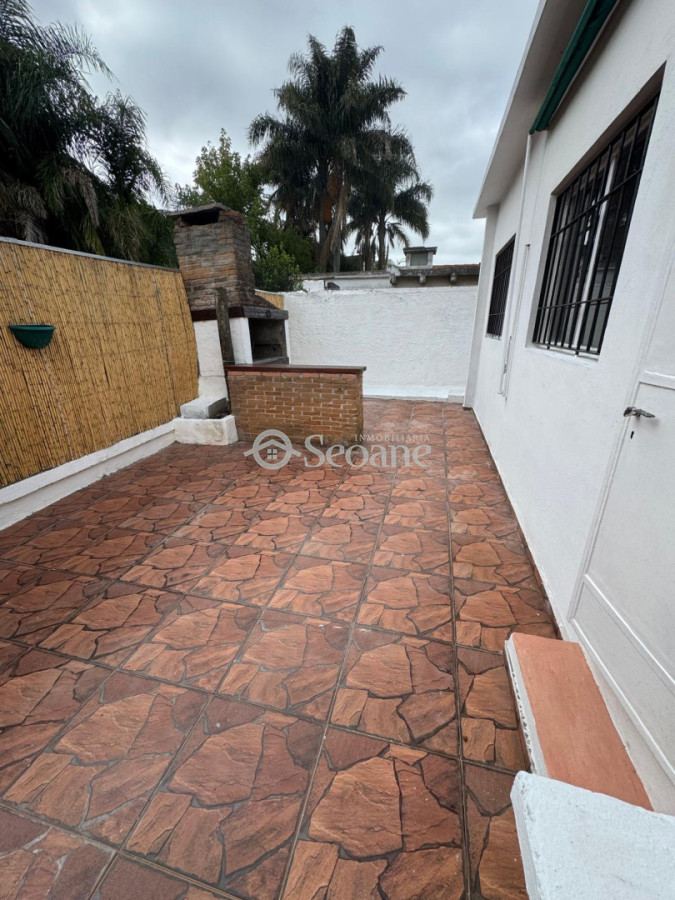 Casa ID.118 - Al Frente, Estufa A Leña Y Parrillero, Espacio Para Auto