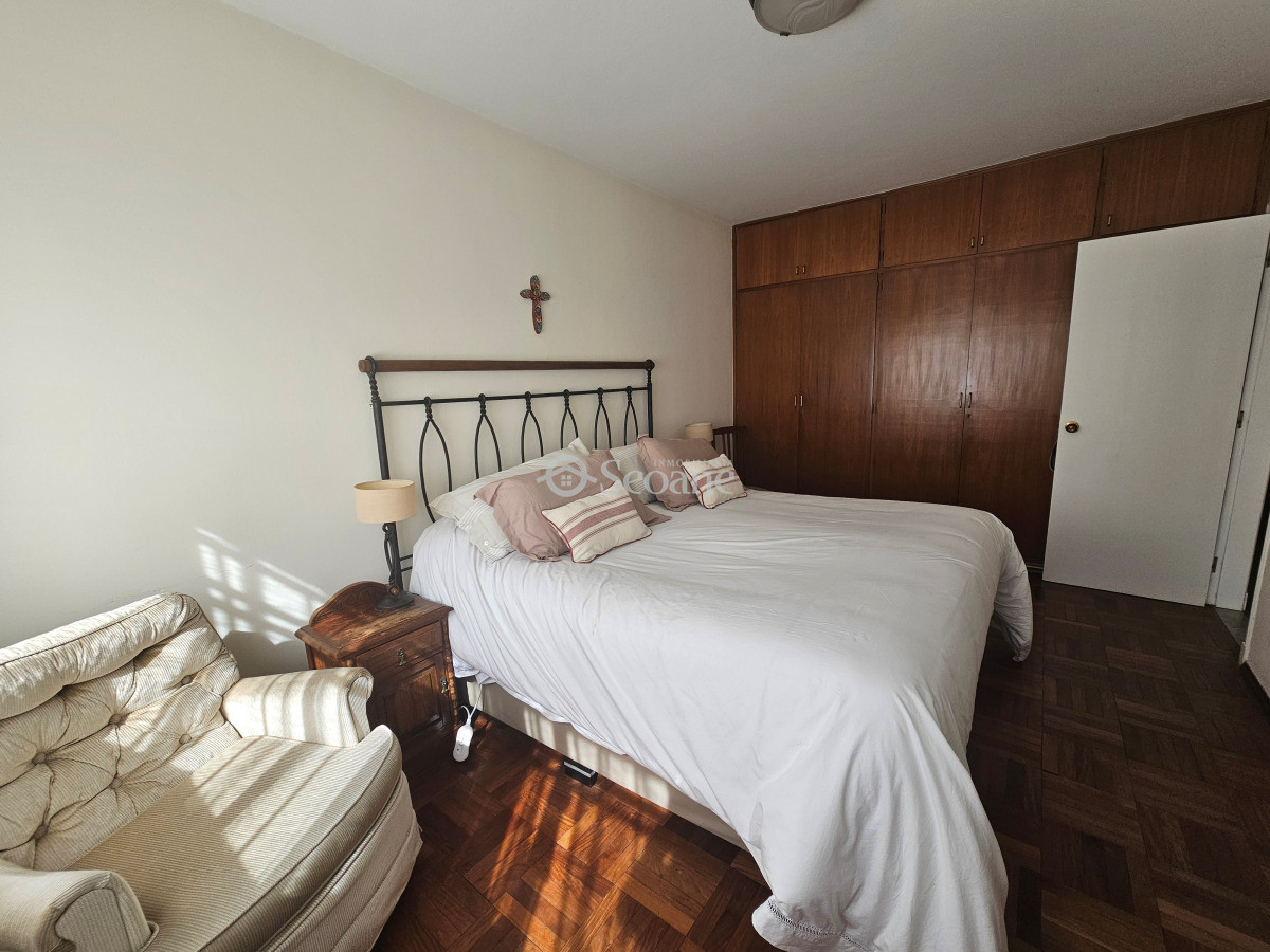 Casa ID.521 - Impecable para entrar, excelente construcción, fondo verde y barbacoa