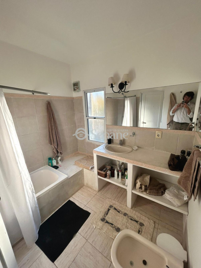 Casa ID.542 - Impecable a 4 cuadras del Mar - Enero disponible - 3 y servicio