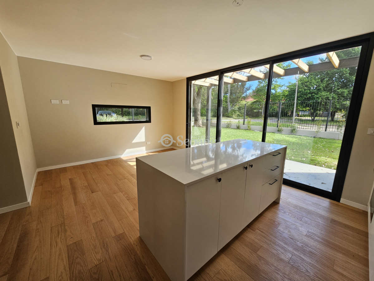 Casa ID.497 - Housing Jardines de Areco - Jardin de Carrasco