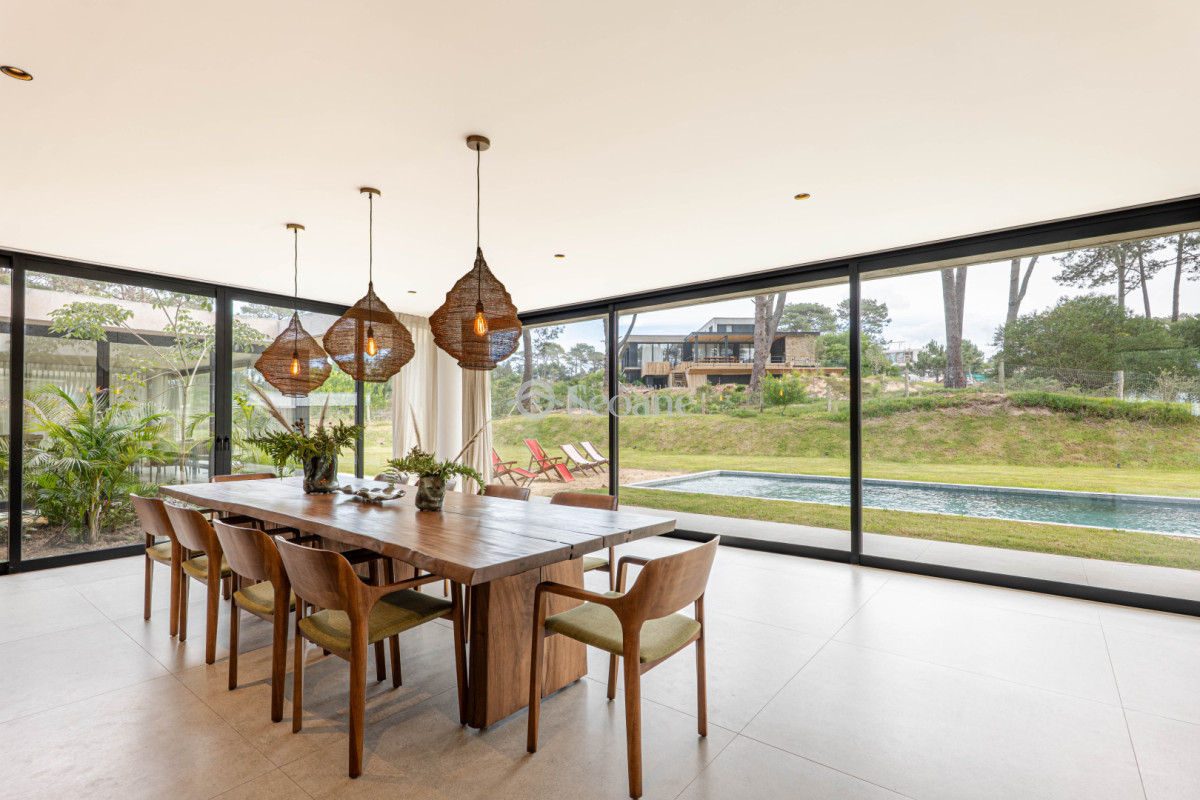 Casa ID.548 - Excepcional Residencia en Barrio Privado Reserva Montoya