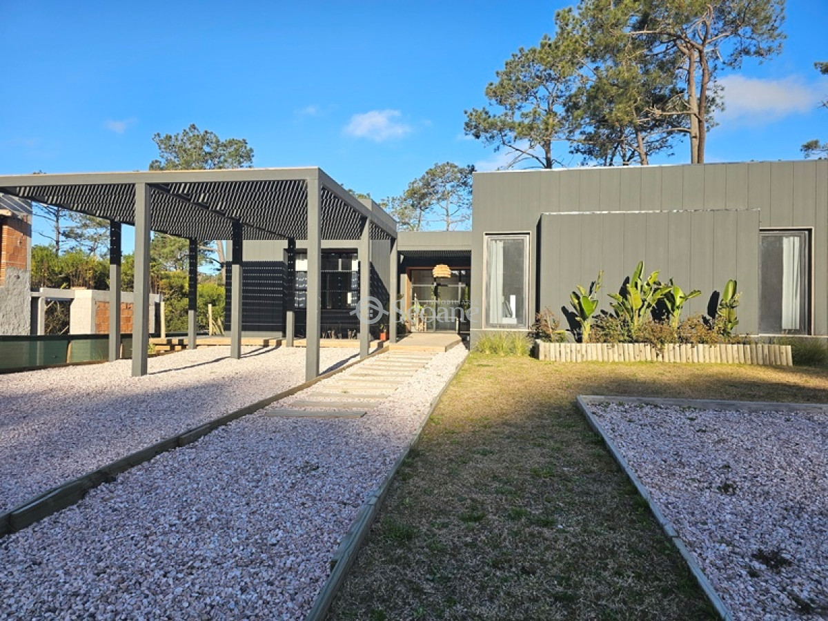 Casa ID.499 - Diseño Moderno y confort en Barrio Privado Reserva Montoya