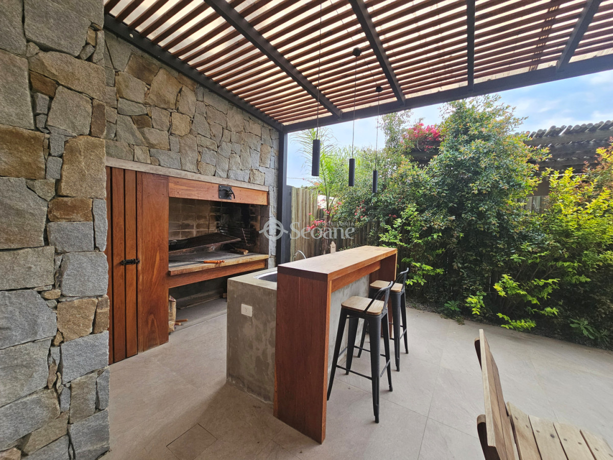 Casa ID.533 - Manantiales, a 4 cuadras del mar, nueva, con piscina