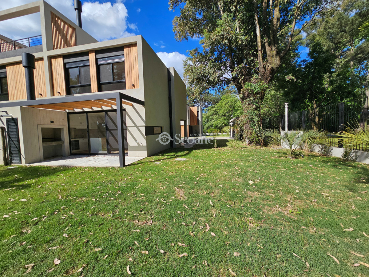 Casa ID.497 - Housing Jardines de Areco - Jardin de Carrasco
