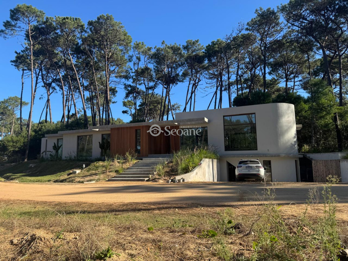 Casa ID.512 - Excepcional residencia en Barrio Privado Reserva Montoya