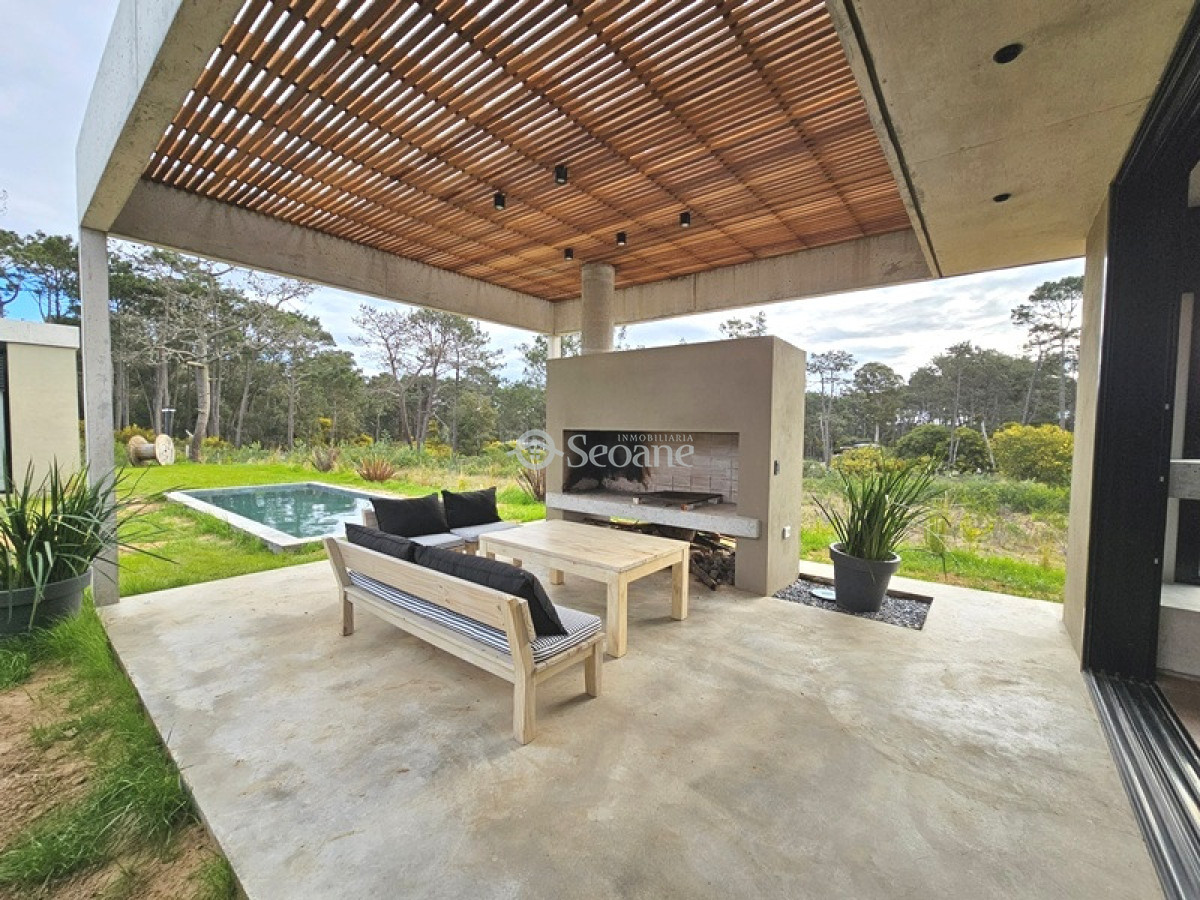 Casa ID.204 - Barrio Privado Reserva Montoya  - Moderna con piscina - Temporada 2026