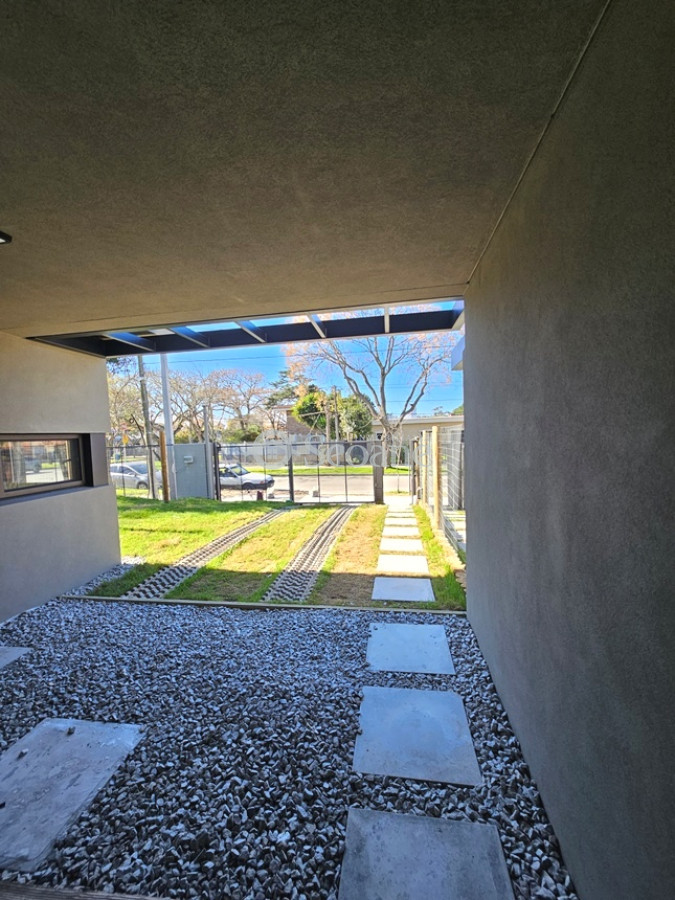 Casa ID.500 - Estrena, Tajes a una cuadra de Av Italia, Zona colegios