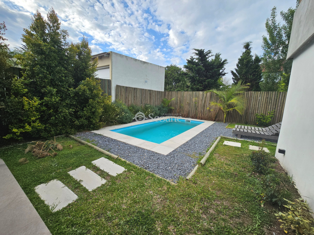 Casa ID.533 - Manantiales, a 4 cuadras del mar, nueva, con piscina