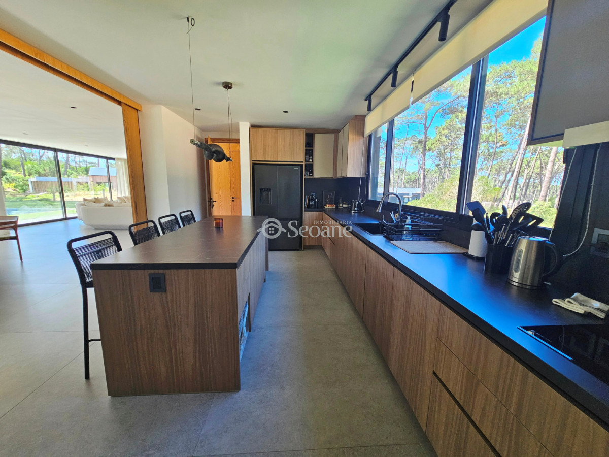 Casa ID.548 - Excepecional residencia en Barrio Privado Reserva Montoya