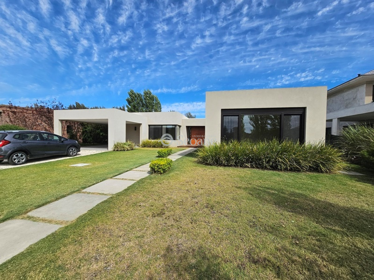 Casa ID.221 - Tahona, Exclusiva - Líneas Modernas - Gran Calidad En Construcción