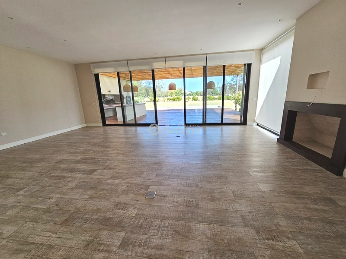 Casa ID.221 - Tahona, Exclusiva - Líneas Modernas - Gran Calidad En Construcción