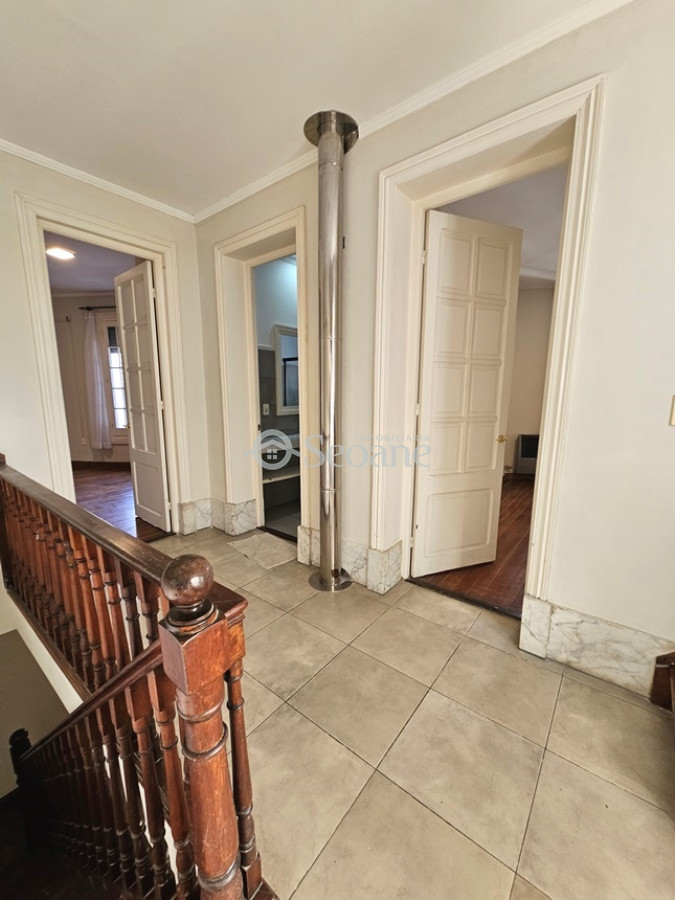 Casa ID.375 - Padrón único - Reciclada, Amplia Terraza Con Parrillero  - Lamas Y Libertad