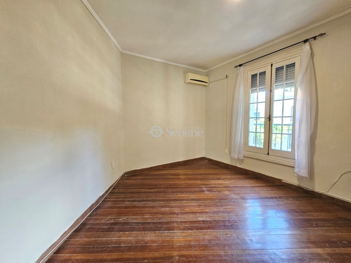 Casa ID.375 - Padrón único - Reciclada, Amplia Terraza Con Parrillero  - Lamas Y Libertad