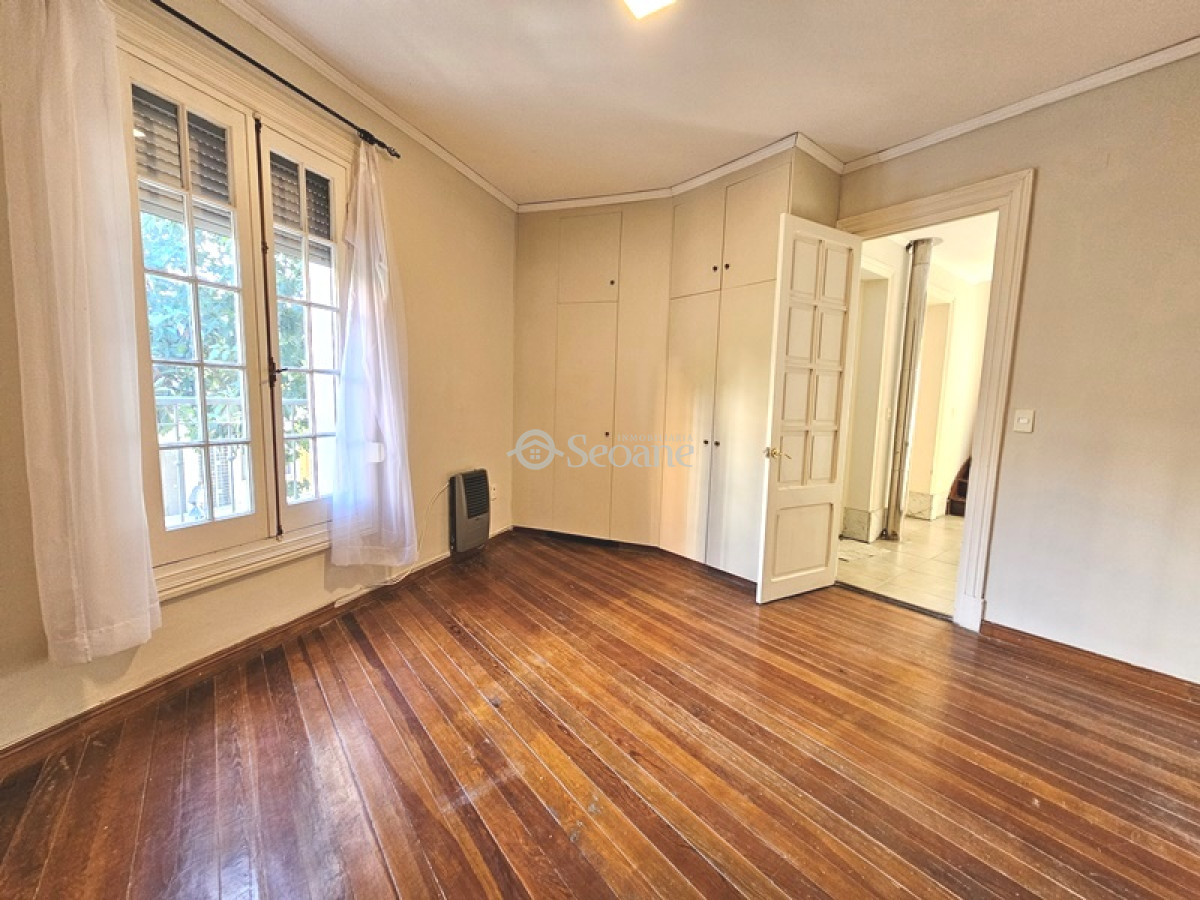 Casa ID.375 - Padrón único - Reciclada, Amplia Terraza Con Parrillero  - Lamas Y Libertad