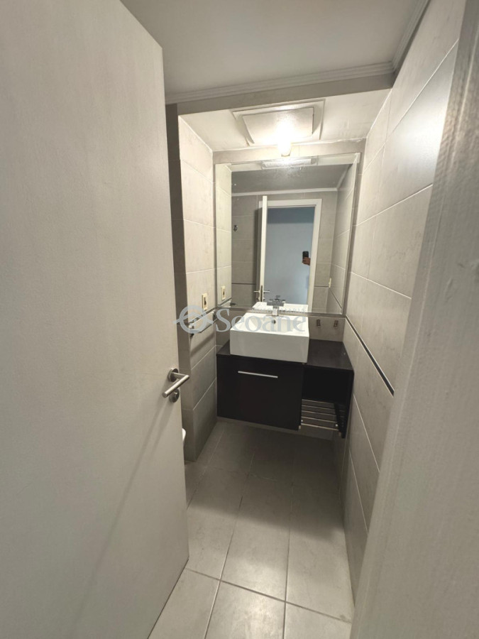 Oficina ID.158 - Imperium Building, Cochera Doble, amoblado con aire