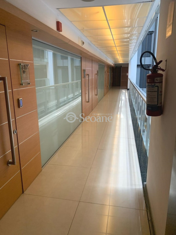 Oficina ID.158 - Imperium Building, Cochera Doble, amoblado con aire