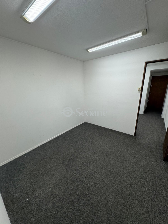 Oficina ID.132 - Luminosa, Impecable, 3 Ambientes Y Baño 