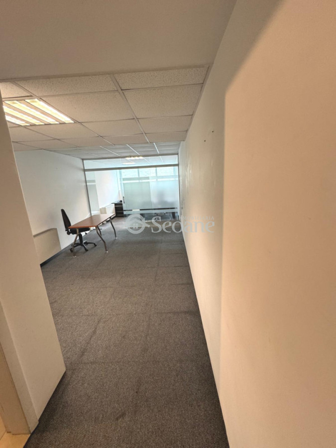 Oficina ID.158 - Imperium Building, Cochera Doble, amoblado con aire