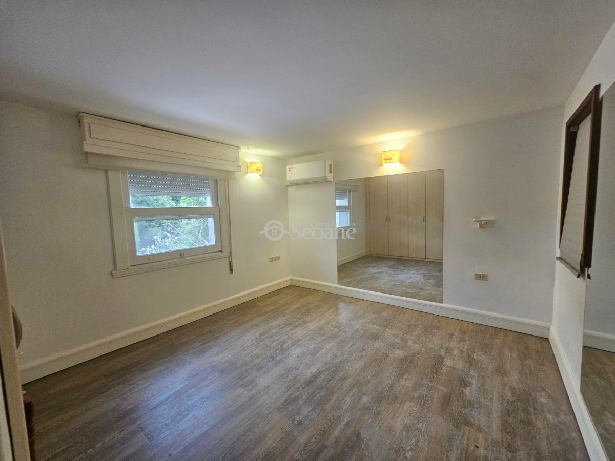 Oficina ID.555 - Carrasco Centrico, a una de Arocena, Gran estacionamiento cerrado