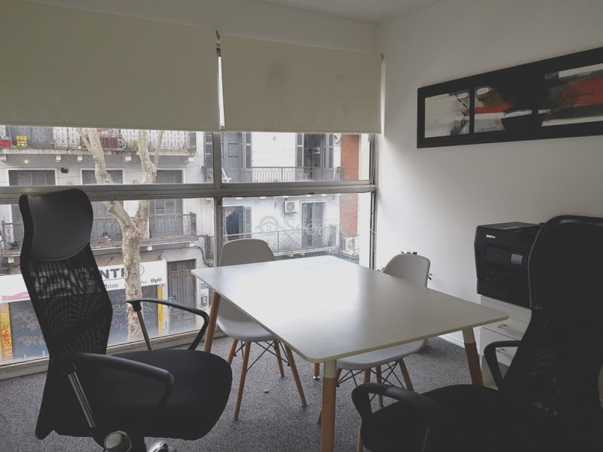 Oficina ID.132 - Luminosa, Impecable, 3 Ambientes Y Baño 