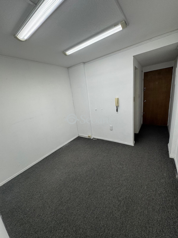 Oficina ID.132 - Luminosa, Impecable, 3 Ambientes Y Baño 