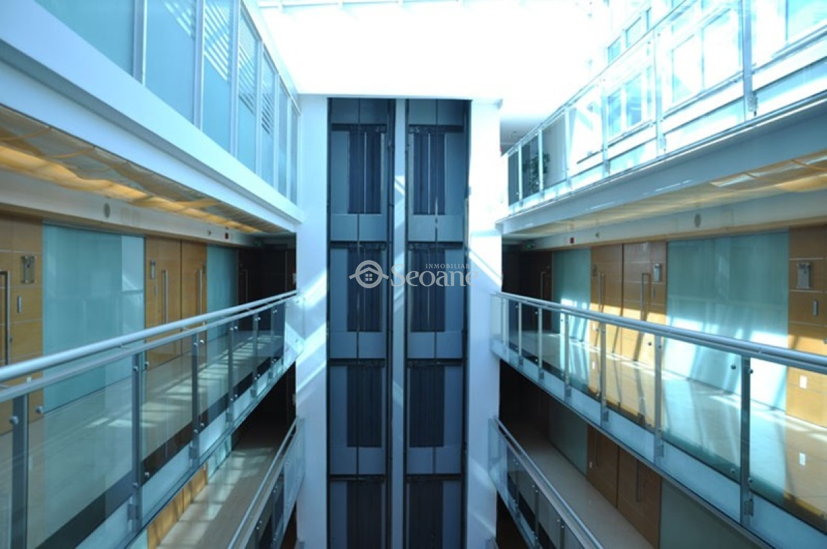 Oficina ID.145 - Imperium Building, Con Renta - Cochera Doble !!