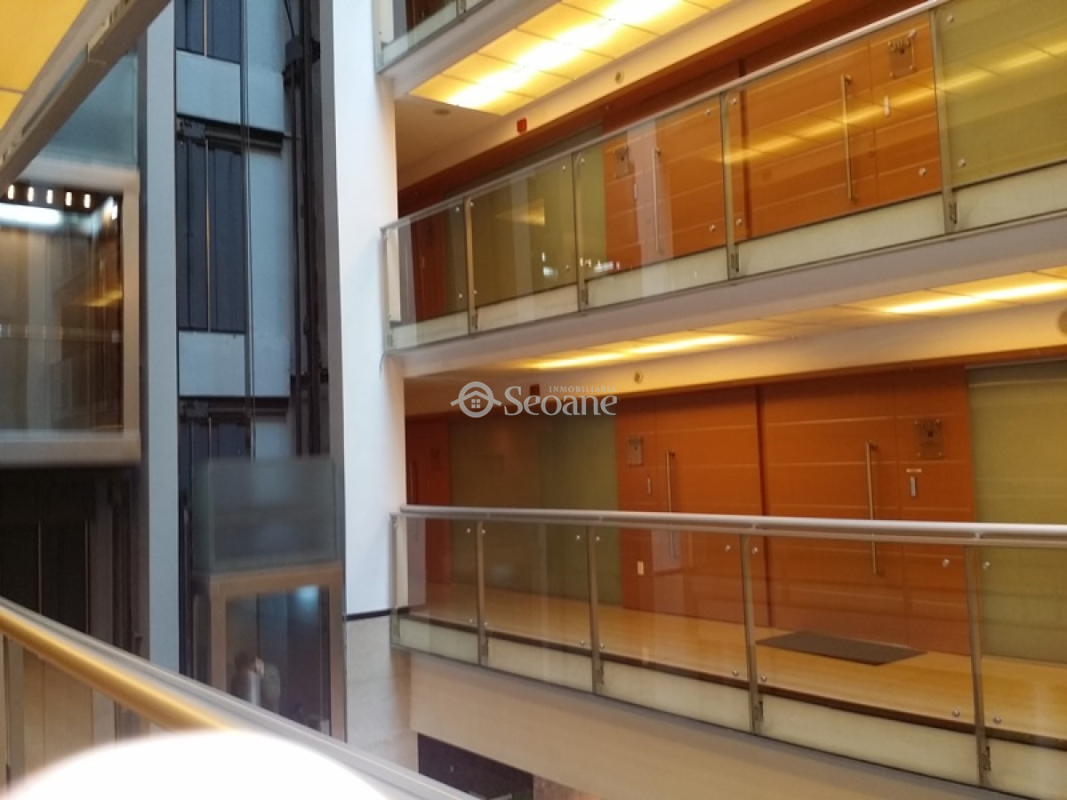 Oficina ID.145 - Imperium Building, Con Renta - Cochera Doble !!