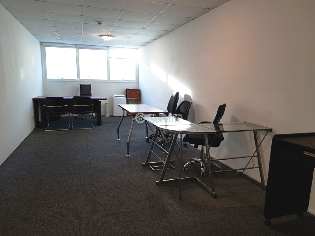 Oficina ID.145 - Imperium Building, Con Renta - Cochera Doble !!