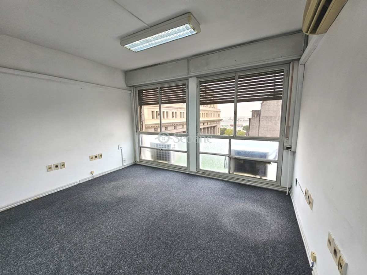 Oficina ID.151 - Cerrito Y Zabala, Luminosa, 80 M2, Dos Baños, Cocina