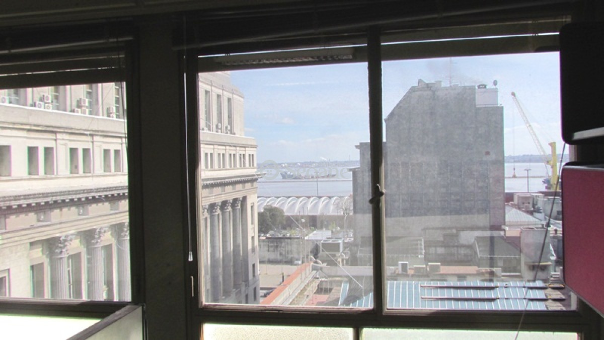 Oficina ID.151 - Cerrito Y Zabala, Luminosa, 80 M2, Dos Baños, Cocina