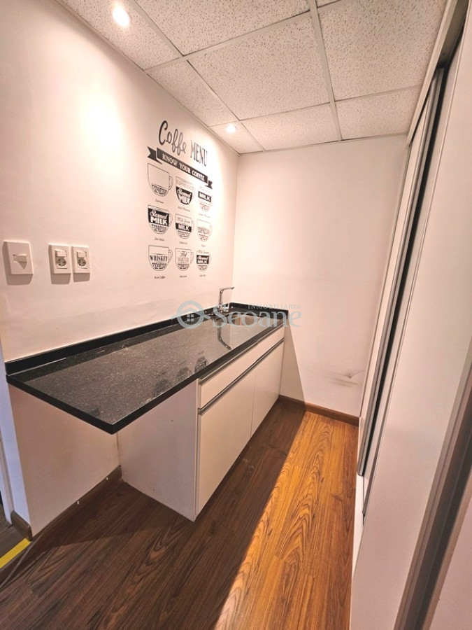 Oficina ID.161 - Venta con renta - Imperium Building, Al Frente, 2 Privados