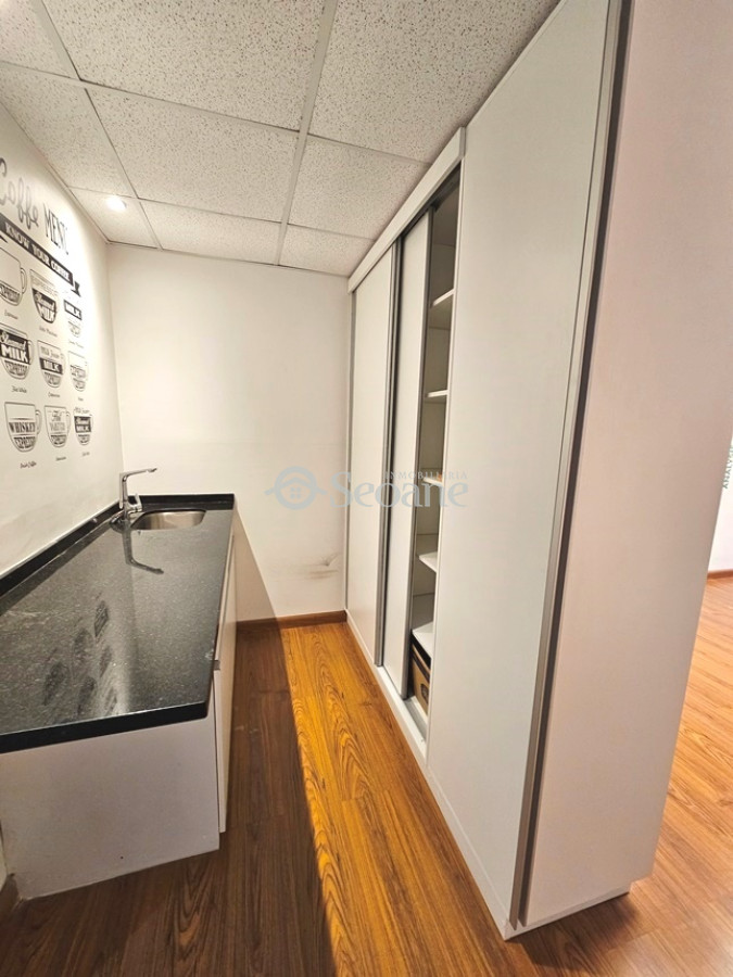Oficina ID.161 - Venta con renta - Imperium Building, Al Frente, 2 Privados