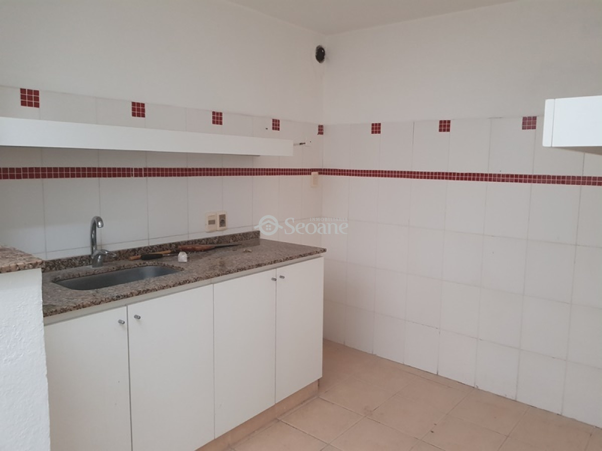 Oficina ID.167 - Chaná Y Jackson - 6 Ambientes, 2 Baños Y Cocina para actualizar