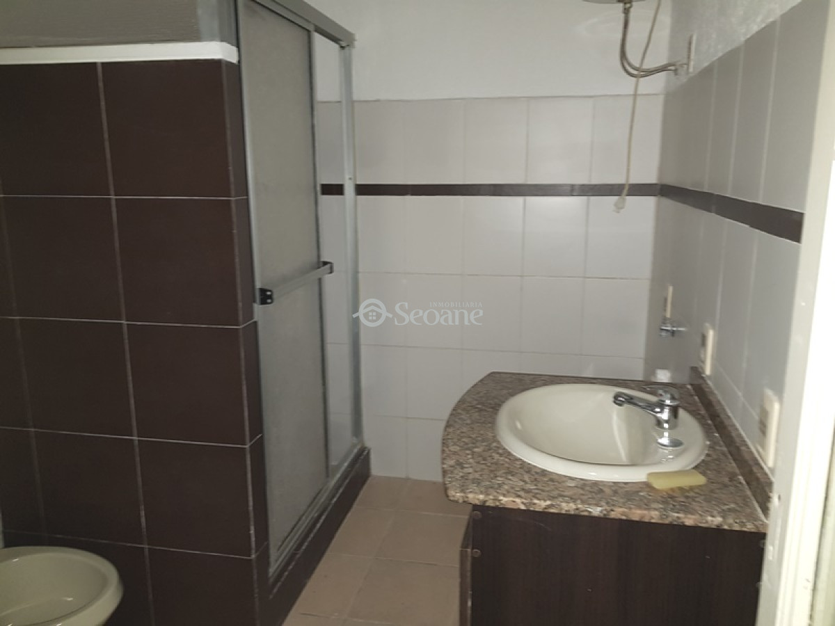 Oficina ID.167 - Chaná Y Jackson - 6 Ambientes, 2 Baños Y Cocina para actualizar