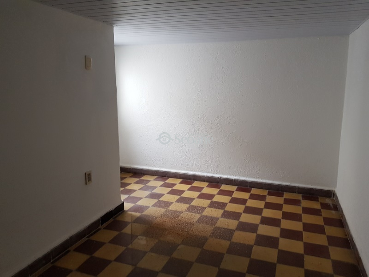 Oficina ID.167 - Chaná Y Jackson - 6 Ambientes, 2 Baños Y Cocina para actualizar