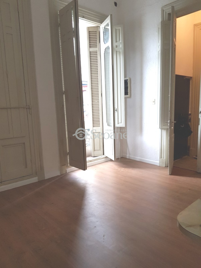 Oficina ID.167 - Chaná Y Jackson - 6 Ambientes, 2 Baños Y Cocina para actualizar