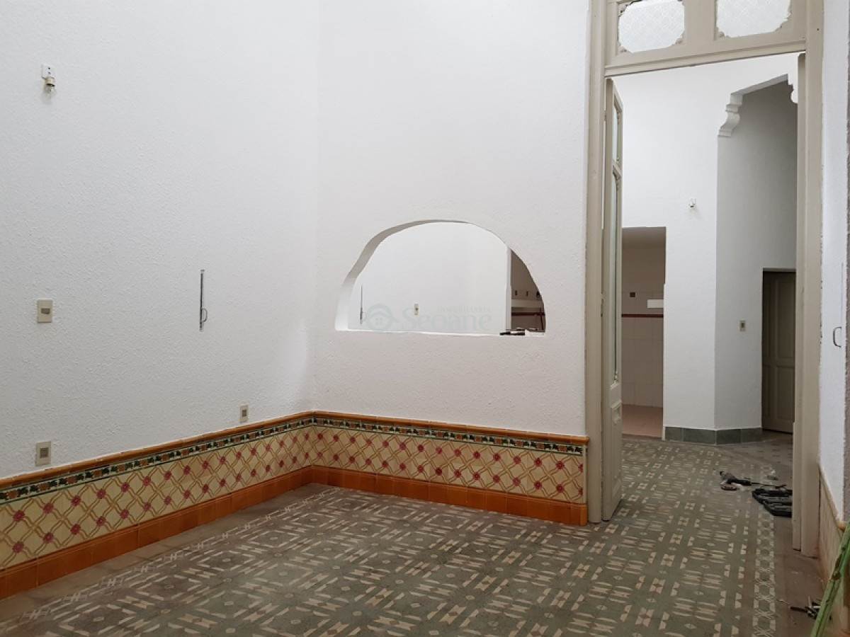 Oficina ID.167 - Chaná Y Jackson - 6 Ambientes, 2 Baños Y Cocina para actualizar