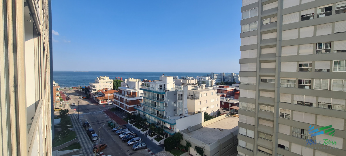 Apartamento ID.5106 - En venta apartamento 2 dormitorios en Peninsula, Punta del Este