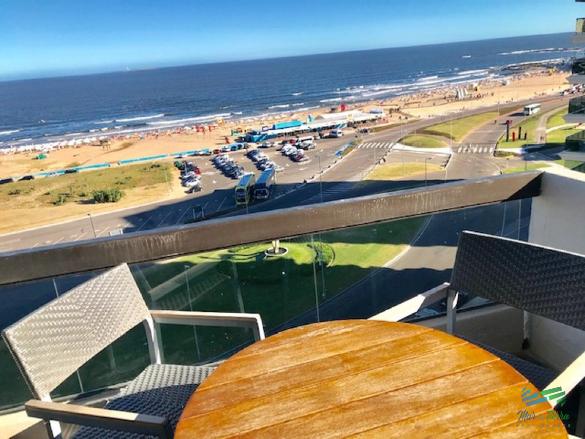 Apartamento ID.3591 - Apartamento 3 dormitorios, en primera línea, Punta del Este