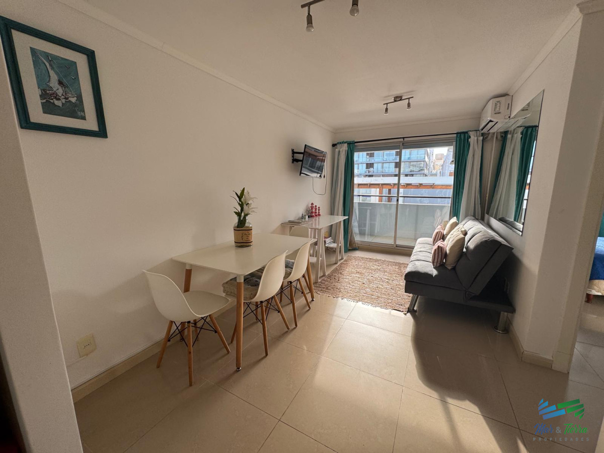 Apartamento ID.5577 - En venta apartamento 1 dormitorio con servicios en Peninsula, Punta del Este