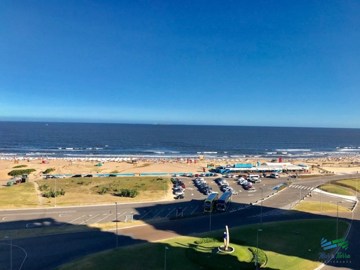 Apartamento ID.3591 - Apartamento 3 dormitorios, en primera línea, Punta del Este