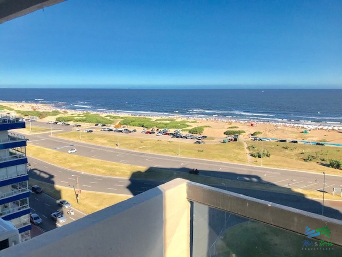 Apartamento ID.3591 - Apartamento 3 dormitorios, en primera línea, Punta del Este