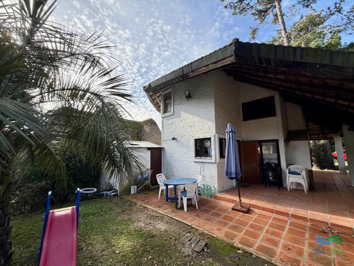Casa ID.5840 - En venta casa 4 dormitorios, con piscina, en Pintares, Punta del Este