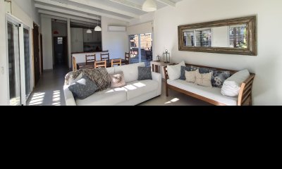 Oportunidad a metros del mar Casa PH en Tio Tom