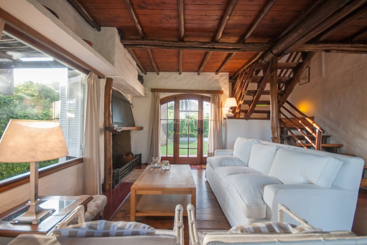 Casa ID.5914 - CASA EN ALQUILER EN PINARES 4 DORMITORIOS 