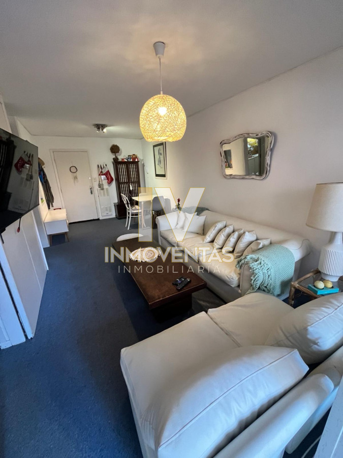 Apartamento de 2 dormitorios en venta  - IEV4086A