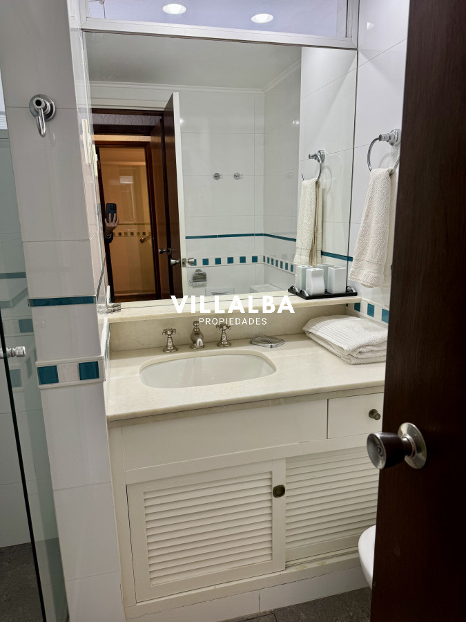 Apartamento ID.3522 - Hermosa unidad en venta en primera línea 