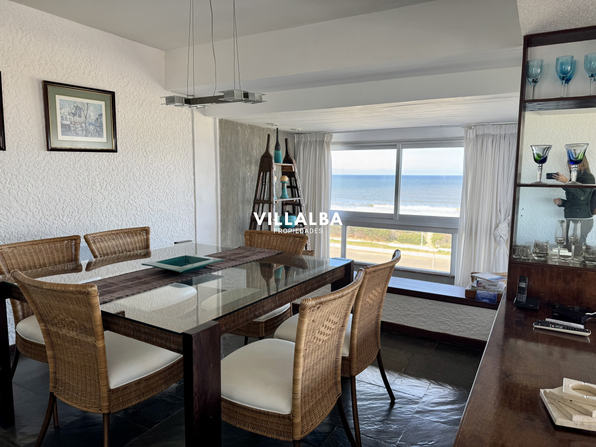 Apartamento ID.3522 - Hermosa unidad en venta en primera línea 